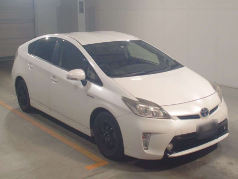 2012 Toyota Prius ZVW30[2]