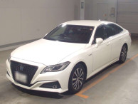 2018 Toyota Crown Hybrid