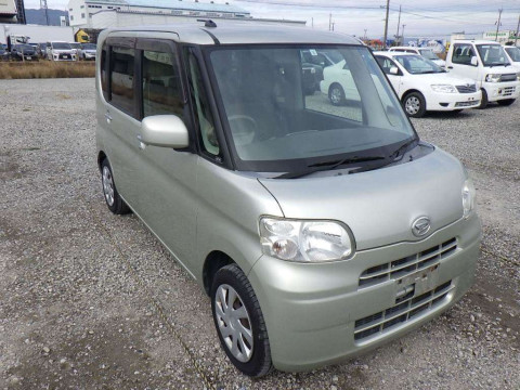 2013 Daihatsu Tanto L375S[2]