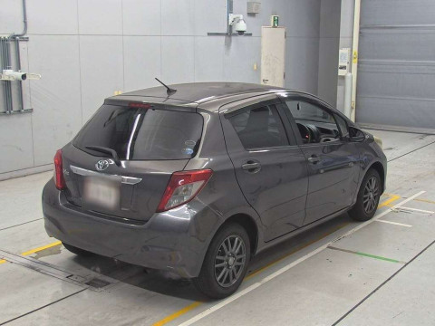 2012 Toyota Vitz NSP130[1]