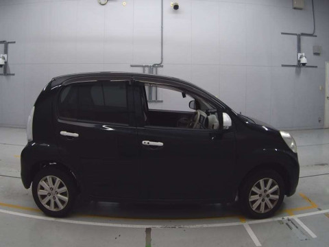 2016 Toyota Passo KGC30[2]