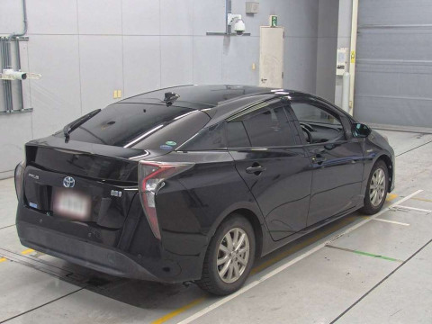 2016 Toyota Prius ZVW50[1]