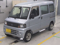 2009 Mitsubishi Minicab Van