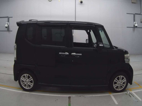 2011 Honda N-BOX CUSTOM JF1[2]