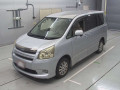 2010 Toyota Noah