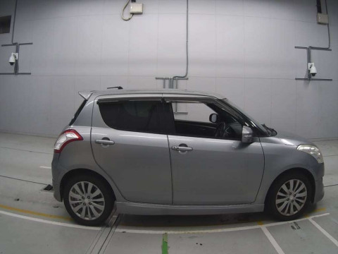 2012 Suzuki Swift ZC72S[2]