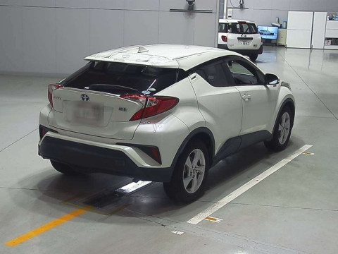 2018 Toyota C-HR ZYX10[1]