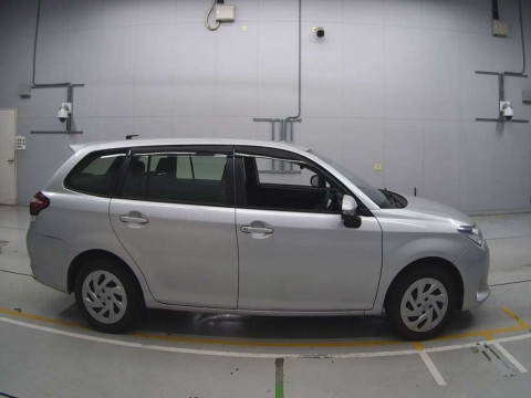 2019 Toyota Corolla Fielder NRE161G[2]