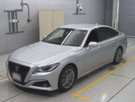 2022 Toyota Crown Hybrid