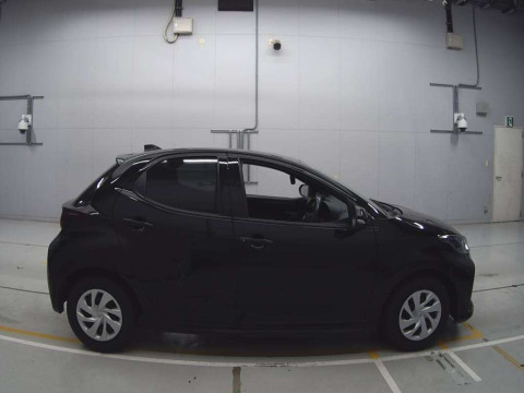 2021 Toyota YARIS KSP210[2]