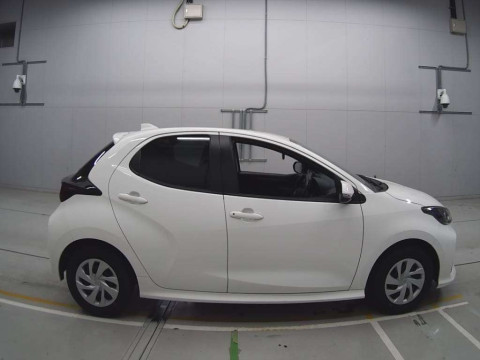 2021 Toyota YARIS KSP210[2]