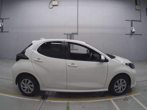 2022 Toyota YARIS KSP210[2]