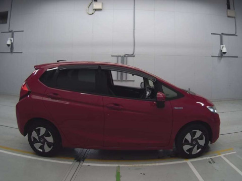 2014 Honda Fit Hybrid GP5[2]