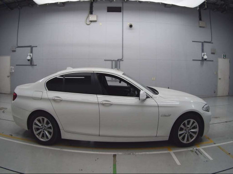 2011 BMW 5 Series XG20[2]