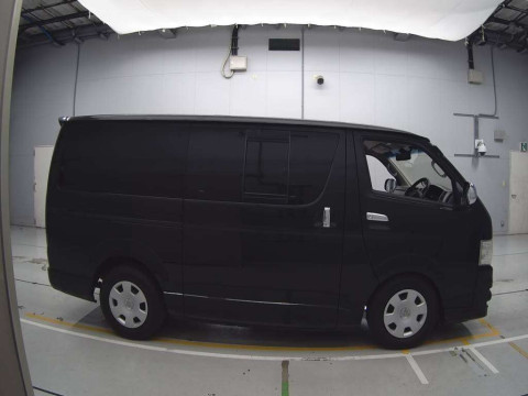 2012 Toyota Hiace Van TRH200V[2]