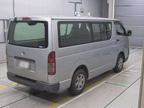 2006 Toyota Regiusace Van KDH200V[1]