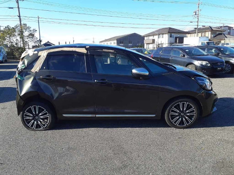 2020 Honda Fit GR3[2]