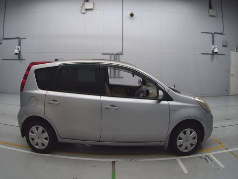 2005 Nissan Note E11[2]