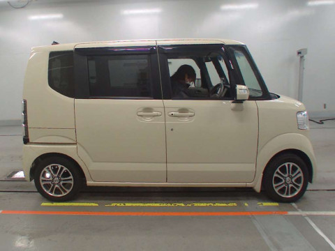 2014 Honda N-BOX JF1[2]