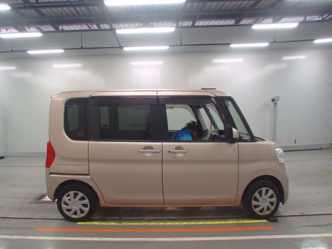 2016 Daihatsu Tanto LA600S[2]