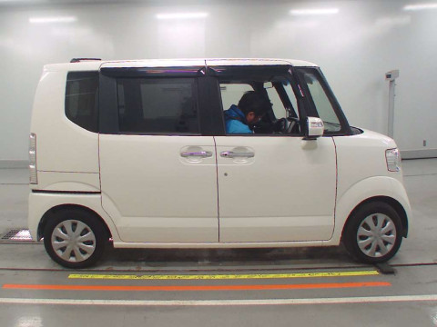 2015 Honda N-BOX JF1[2]