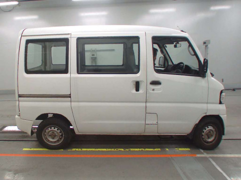 2014 Mitsubishi Minicab Van U61V[2]