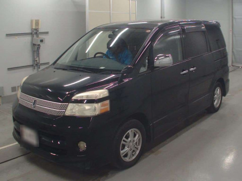 2005 Toyota Voxy AZR60G[0]