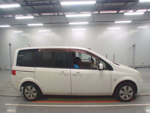 2006 Nissan Lafesta B30[2]