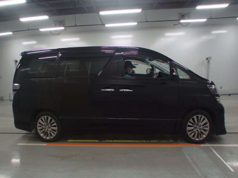 2014 Toyota Vellfire ANH20W[2]