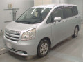 2007 Toyota Noah