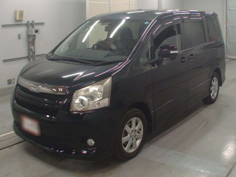 2007 Toyota Noah ZRR70W[0]