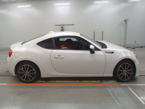 2016 Subaru BRZ ZC6[2]