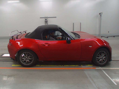 2015 Mazda Roadster ND5RC[2]