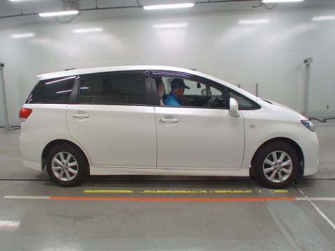 2009 Toyota Wish ZGE21G[2]