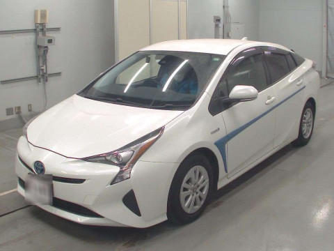 2016 Toyota Prius ZVW50[0]