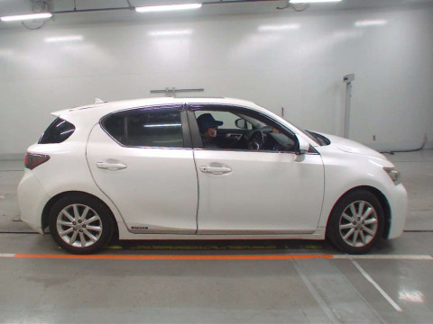 2012 Lexus CT ZWA10[2]