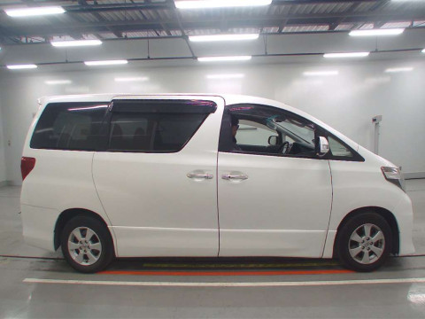 2013 Toyota Alphard ANH25W[2]