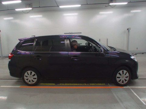 2016 Toyota Corolla Fielder NRE161G[2]