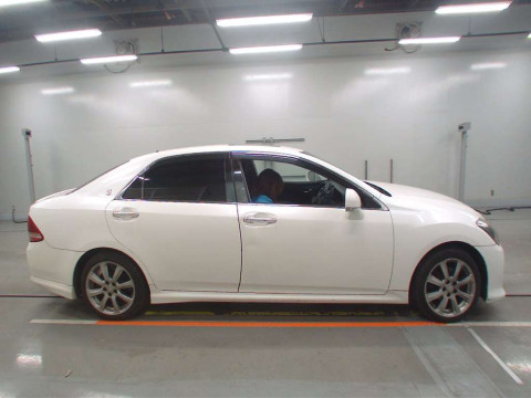 2008 Toyota Crown GRS200[2]