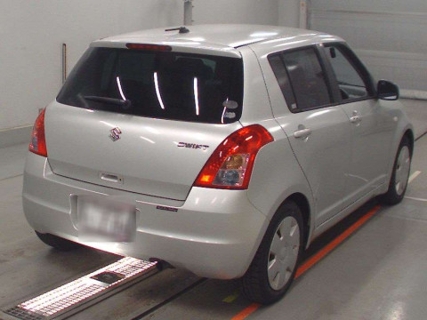 2010 Suzuki Swift ZC71S[1]