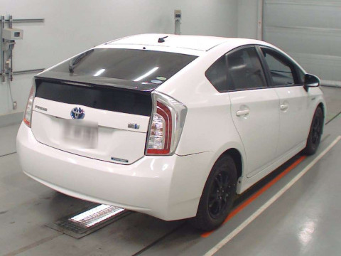 2013 Toyota Prius ZVW30[1]