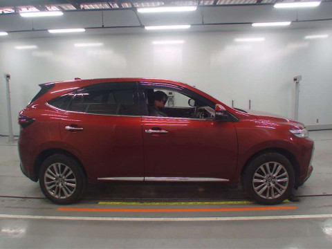 2017 Toyota Harrier ZSU60W[2]