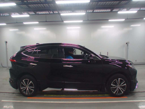 2021 Toyota Harrier MXUA80[2]