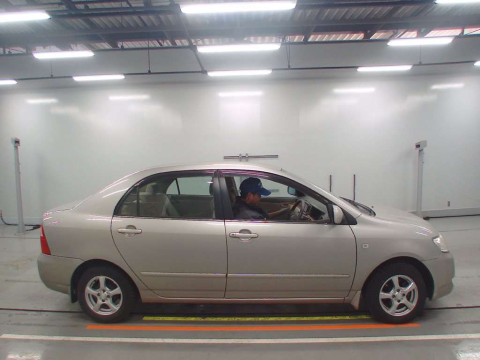 2004 Toyota Corolla Sedan NZE121[2]