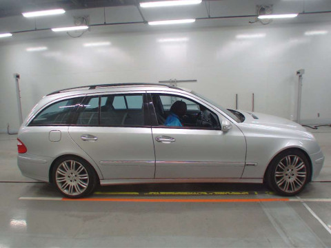 2005 Mercedes Benz E-Class  Station Wagon 211256C[2]