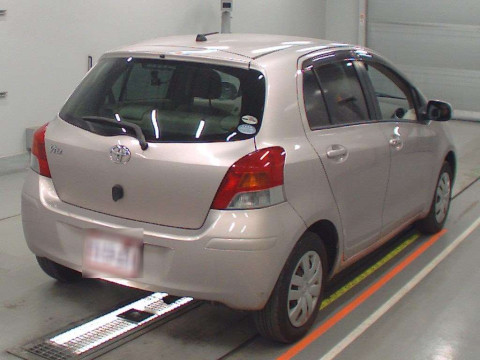 2010 Toyota Vitz SCP90[1]