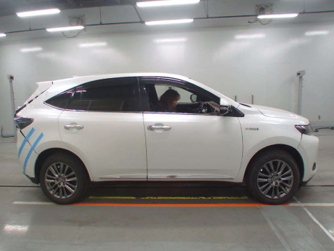 2014 Toyota Harrier Hybrid AVU65W[2]