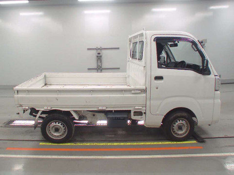 2020 Daihatsu Hijet Truck S500P[2]