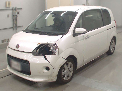 2013 Toyota Porte NCP141[0]