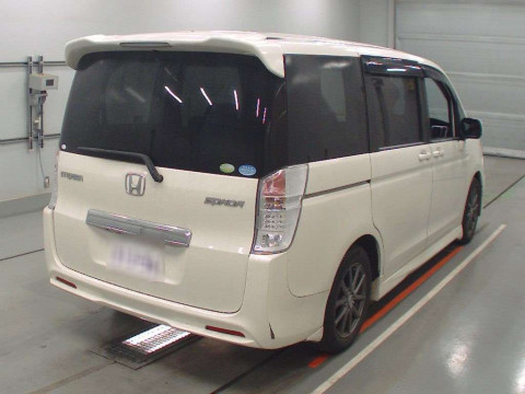 2010 Honda Step WGN Spada RK5[1]